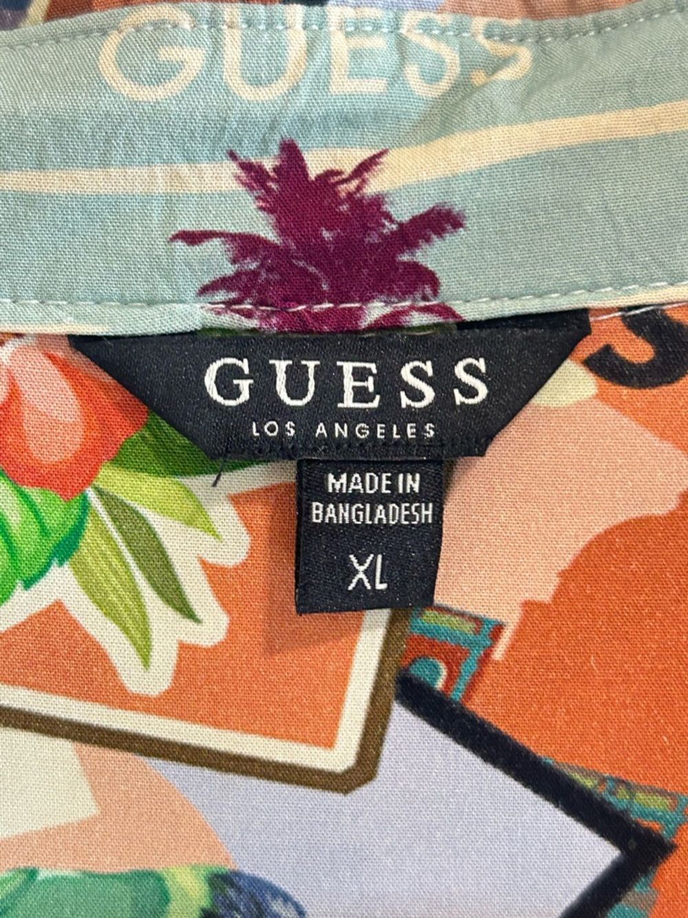 GUESS MEN Tropical Postcard animal print floral Short Sleeve Shirt Size XL. - Picture 4 of 16